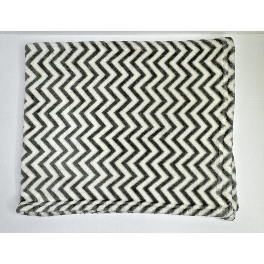 Hudson Baby Blanket Grey Chevron Pattern Zig Zag 30x36